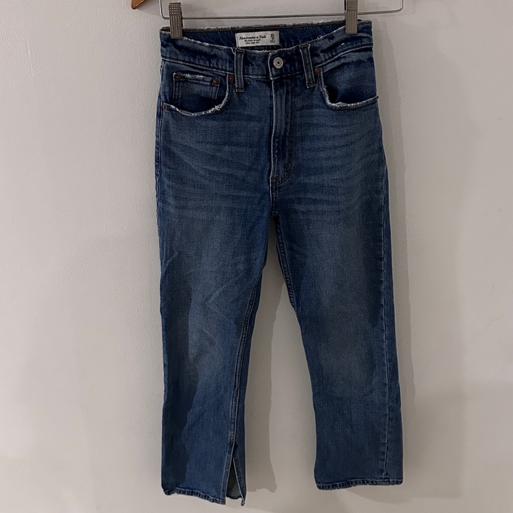 Abercrombie & Fitch ankle straight blue jean